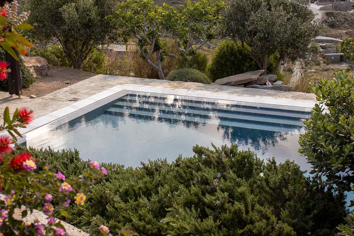 Pool renovation in Kea island